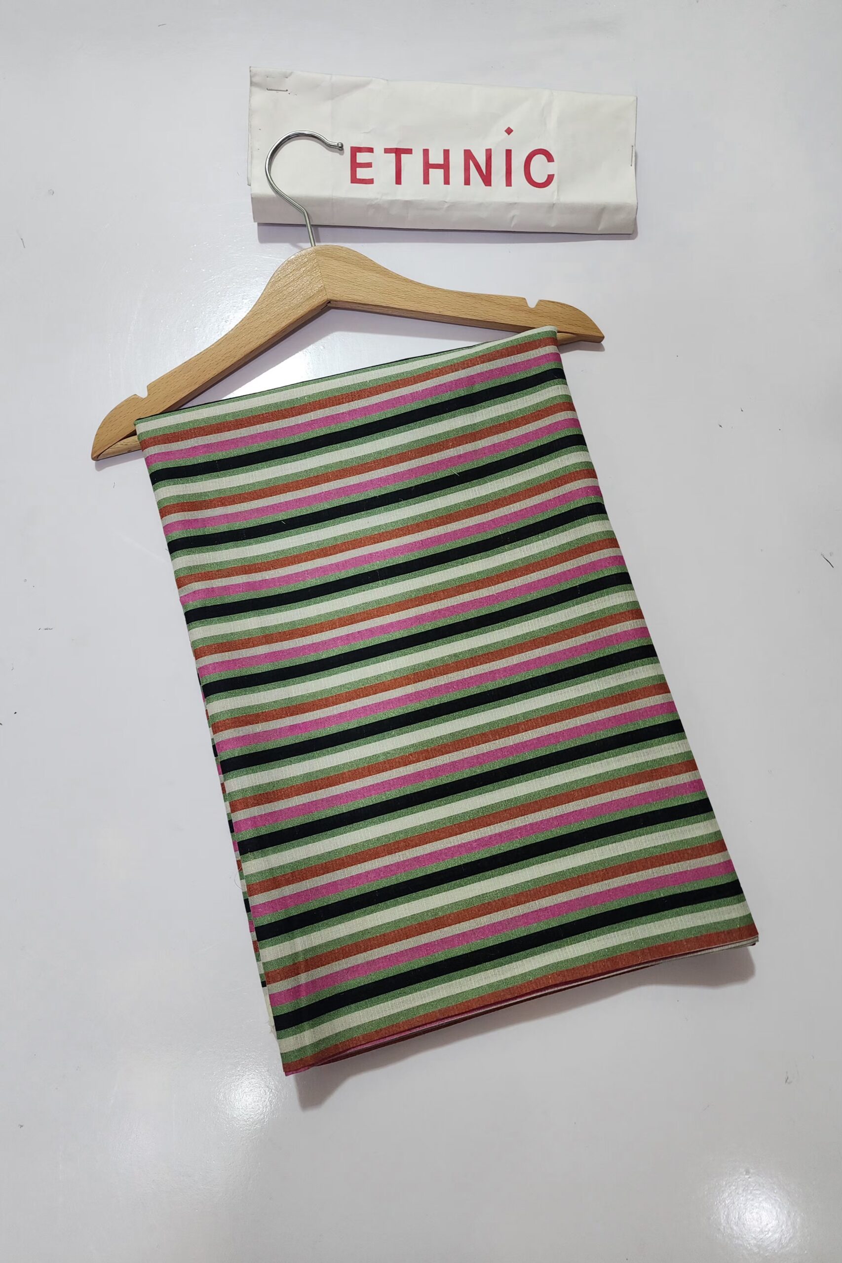 2 pc printed diamond lawn