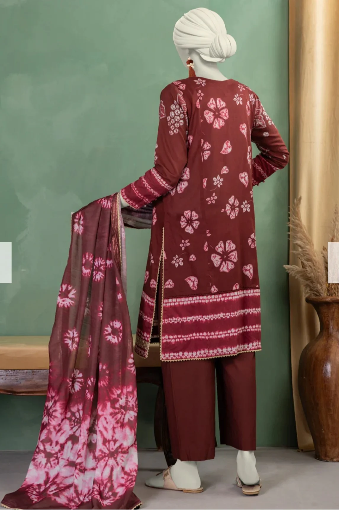 3 pc Embroidered Lawn - Image 2