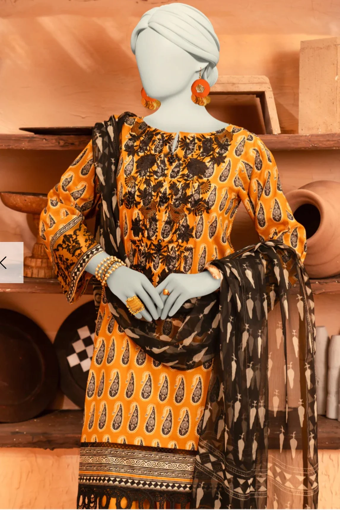 3 pc Embroidered lawn - Image 2